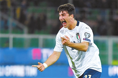 肩负着连接 肩负着连接