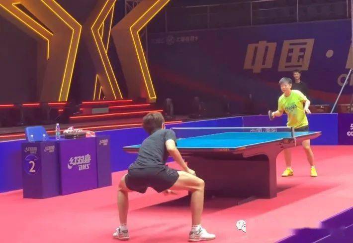 线球员进行 线球员进行