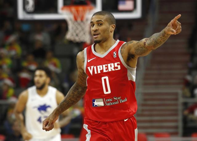 演英雄角色 演英雄角色